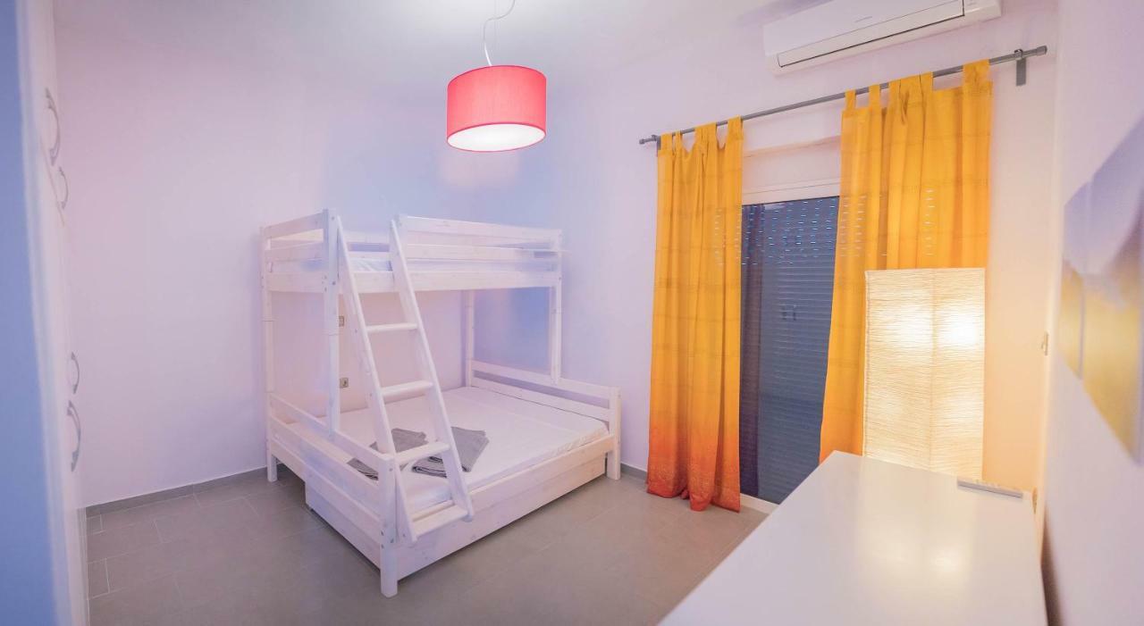 Villa Dimos Gythio Bagian luar foto