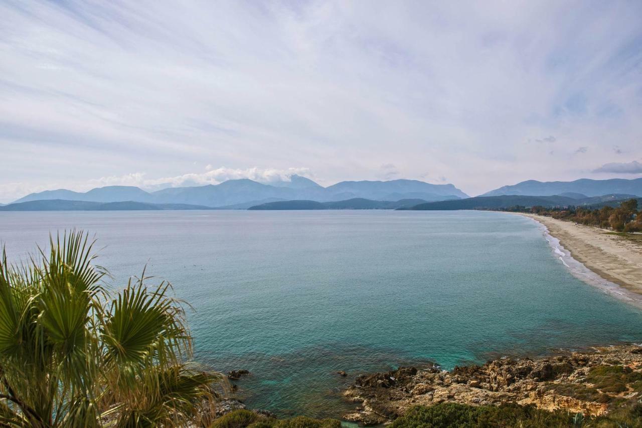 Villa Dimos Gythio Bagian luar foto