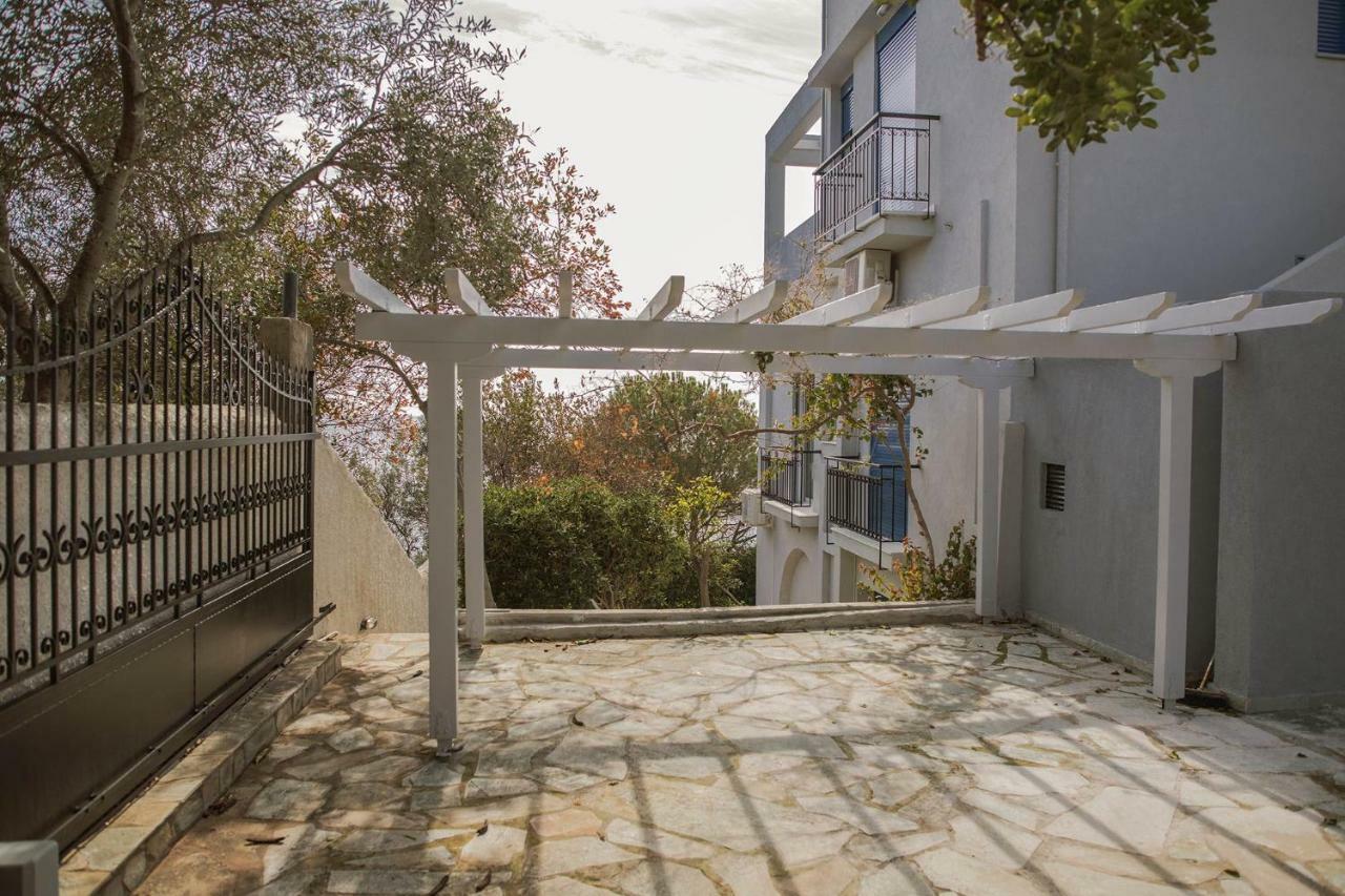 Villa Dimos Gythio Bagian luar foto