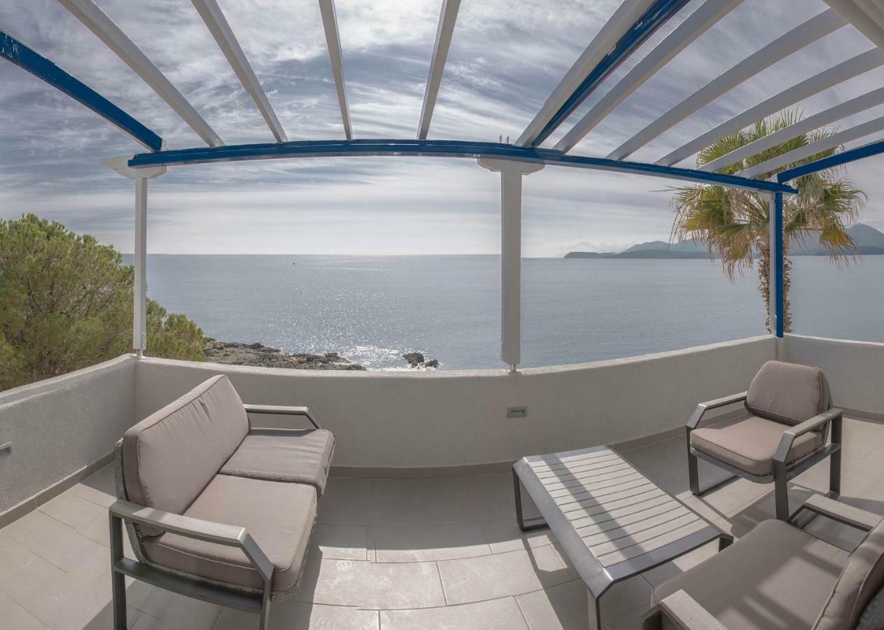 Villa Dimos Gythio Bagian luar foto